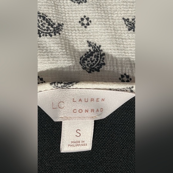 Lauren Conrad Ruffle Cold-Shoulder‎ Dress - Picture 4 of 6